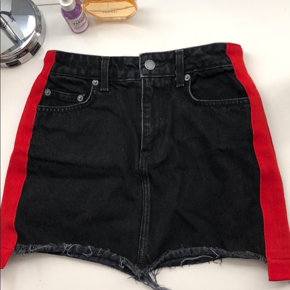 CARMAR LF RED STRIPED SKIRT